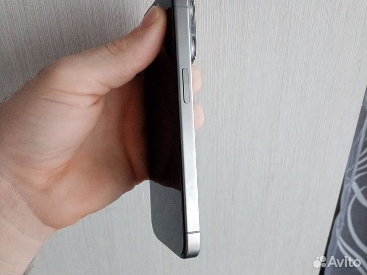 iPhone 15 Pro, 128 ГБ