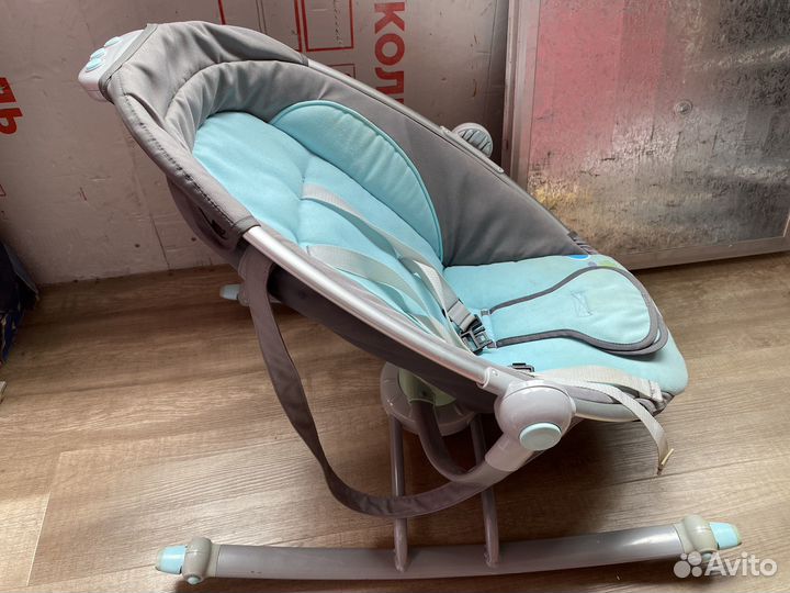 Шезлонг качалка с вибрацией