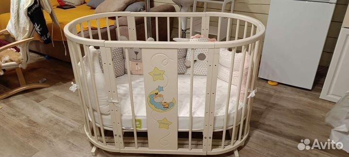 Детская кроватка