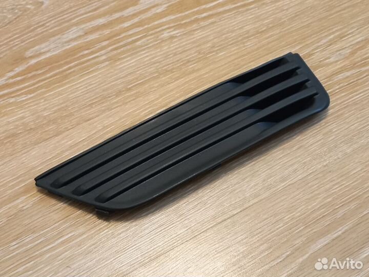 Заглушка туманки с дефектом Ford Focus II 04-08