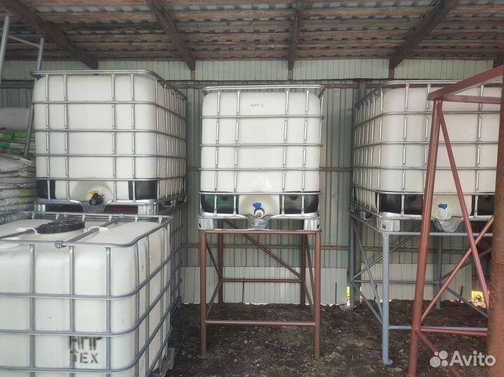 Стойка под еврокуб для полива 1 метр