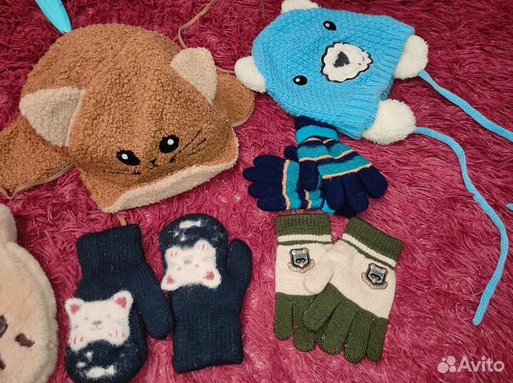 Шапки демисезон варежки перчатки