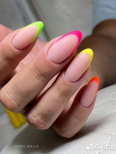 Маникюр,педикюр,наращивание ногтей