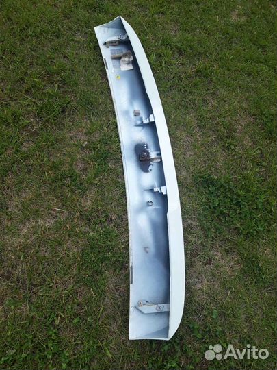 Спойлер Volkswagen touareg 2009 год