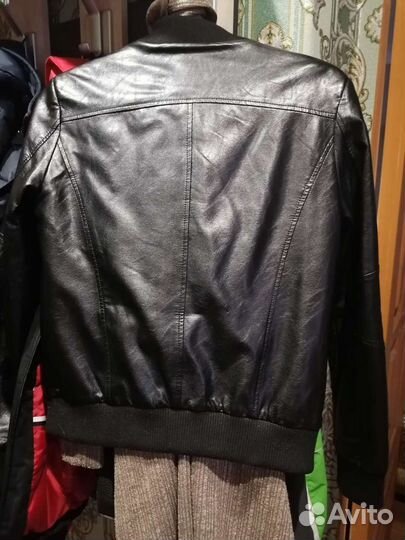 Кожаный бомбер