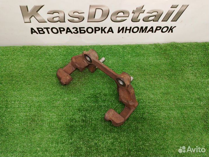 Скоба суппорта передняя Audi A6 C5 AGA 1997