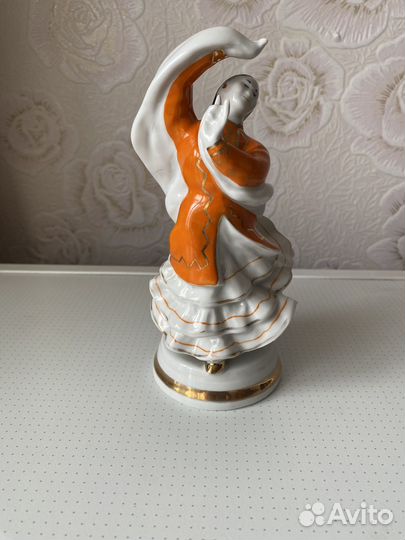 Статуэтка фарфоровая офз