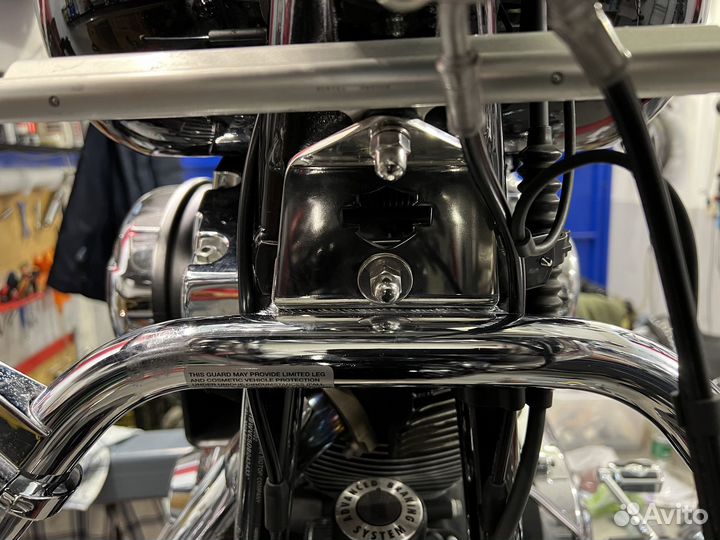 Рулевой демпфер крепёж на Harley Davidson Softail