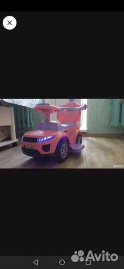 Машинка каталка толокар с ручкой