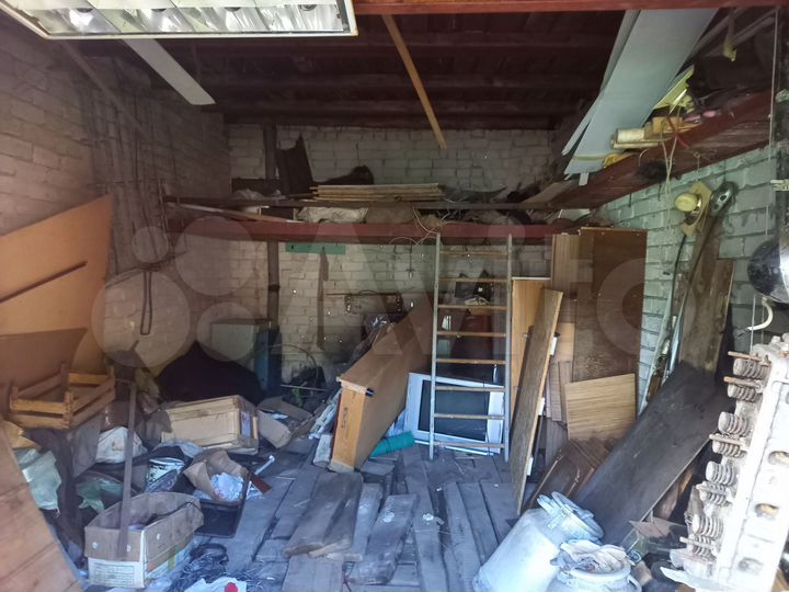 Гараж, > 30 м²