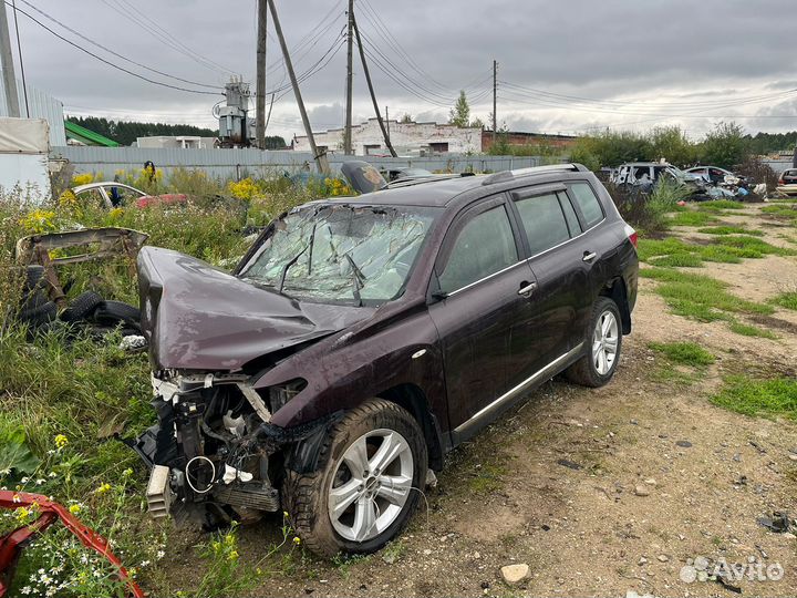 В разборе Toyota Highlander 2013г.в 3.5 АКПП 4WD