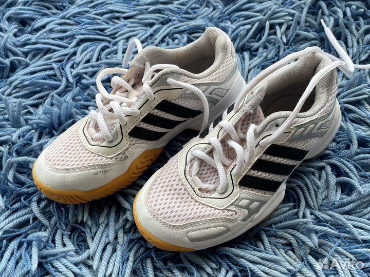 Футбольные бутсы adidas 31 размер