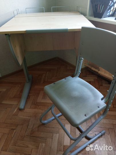 Растущие парта-трансформер и стул дэми