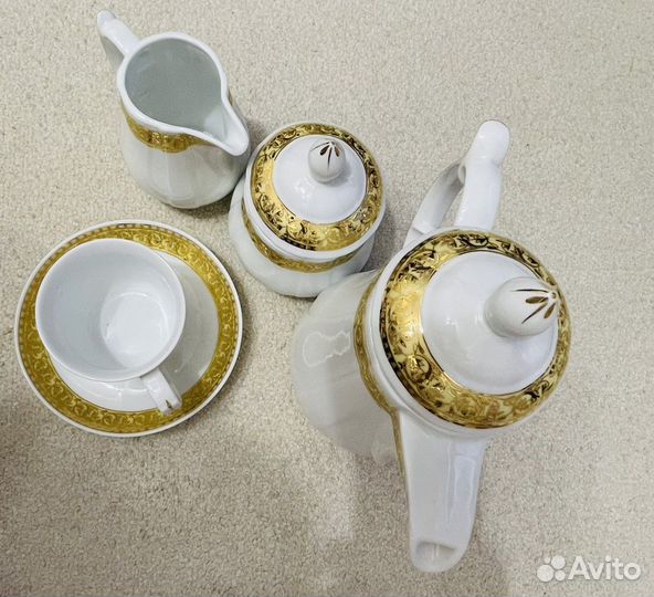 Сервиз чайный золотой, фарфор, на 6 персон