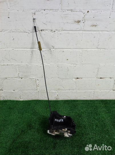 Замок двери передней правой Mitsubishi Lancer 9 2