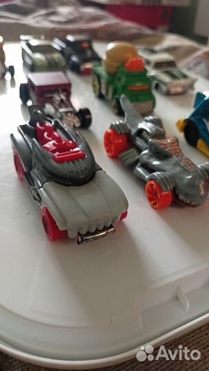 Hot wheels машинки