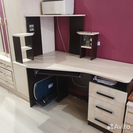 Компьютерный стол