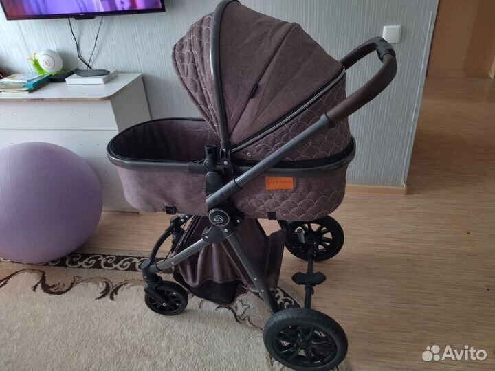 Детская коляска,трансформер,есть переноска