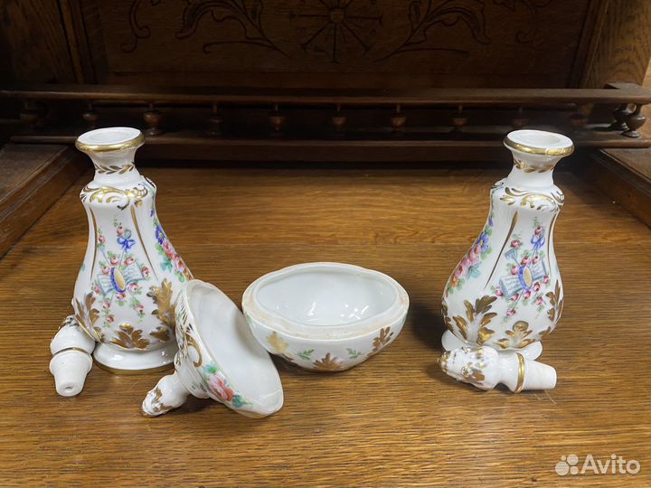 Старинный парфюмерный набор из 3 предметов