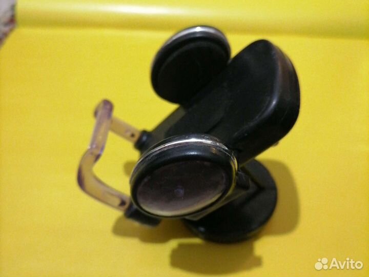 Подставка для телефона в машину