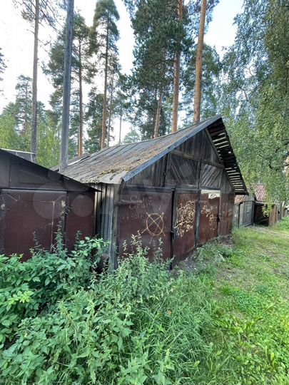 Гараж, > 30 м²