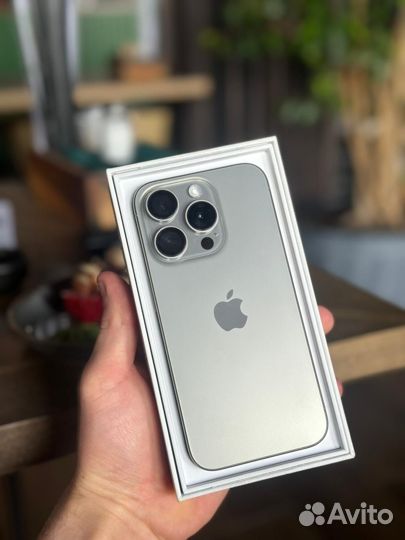 iPhone 15 Pro, 256 ГБ