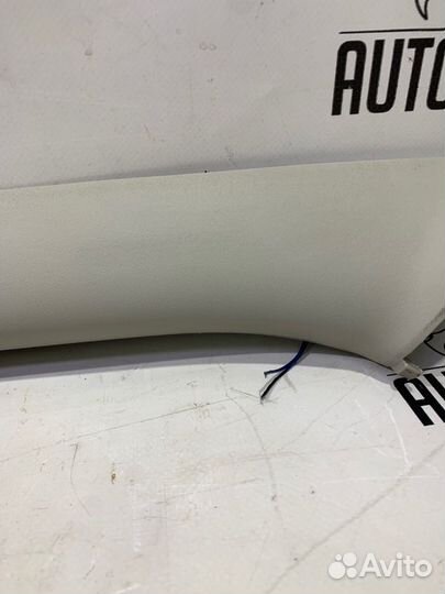 Накладка стойки передняя левая Nissan Terrano D10