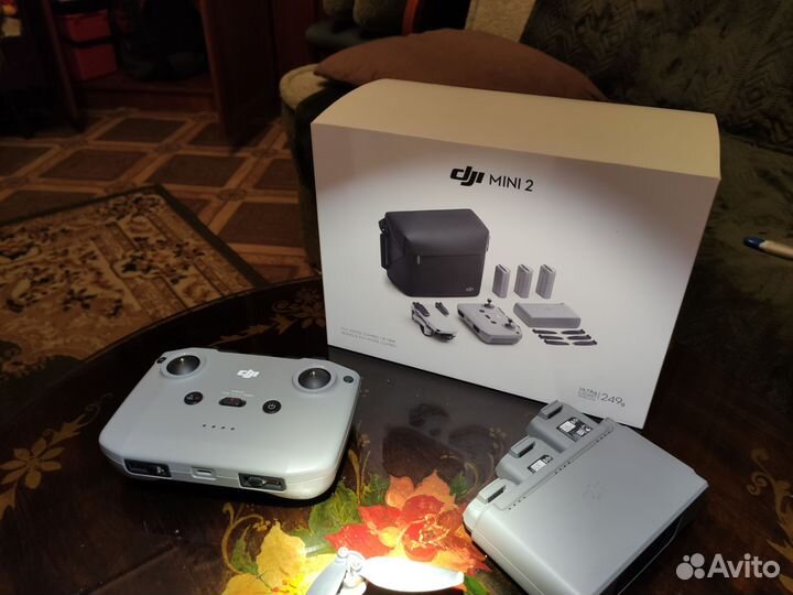 Квадрокоптер DJI Mini 2 fly more combo