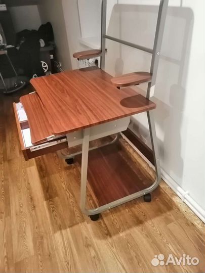 Компьютерный стол бу