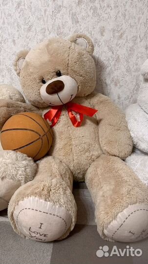 Плюшевый медведь