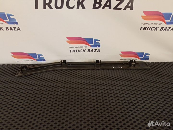 Накладка порога левого Volvo FH