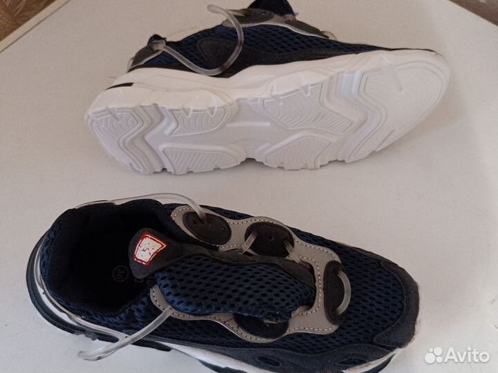 Детские кроссовки