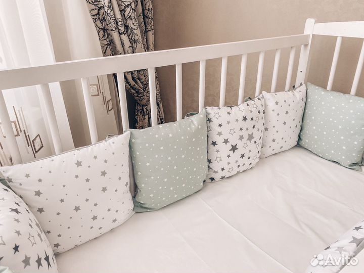 Бортики в кроватку из премиальных тканей