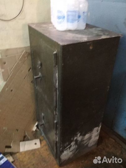 Сейф двухсекционный советский заводской