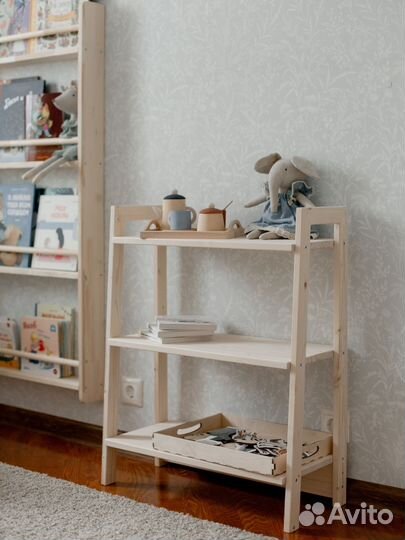 Стеллаж Монтессори из дерева