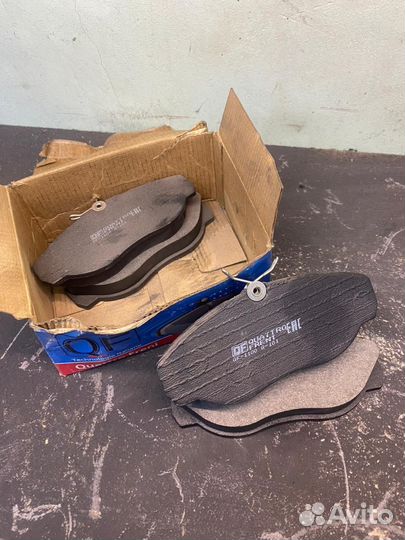 Тормозные колодки передние Peugeot Boxer