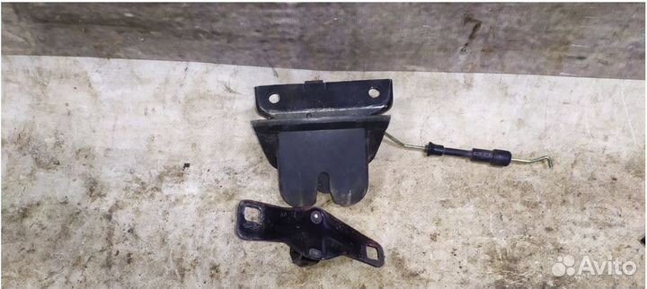 Замок багажника в сборе Audi A4, A5, A6, A8