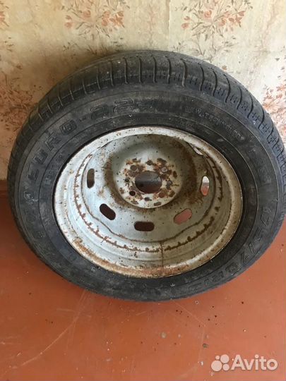 Accelera 651 2.25/4.5 R4