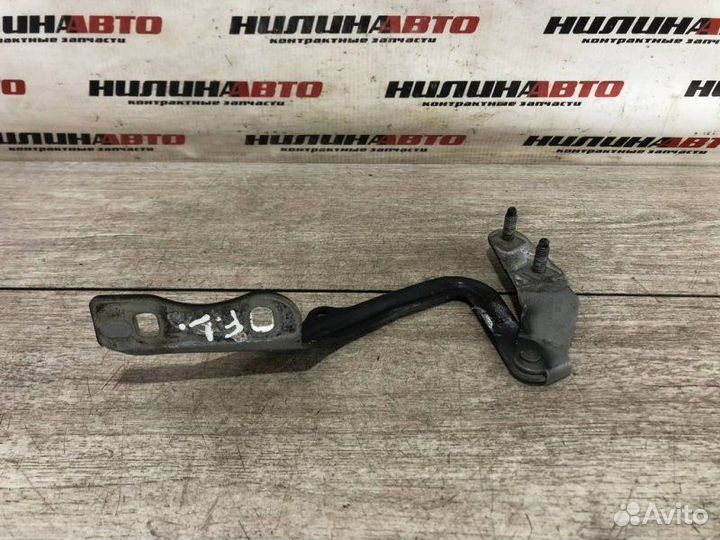 Петля капота левая Ford Focus 2 1.6 2011