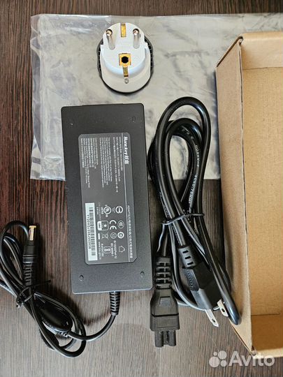 Зарядное устройство для ноутбука