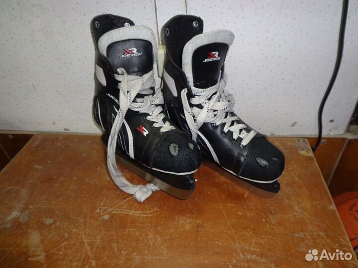 Коньки хоккейные