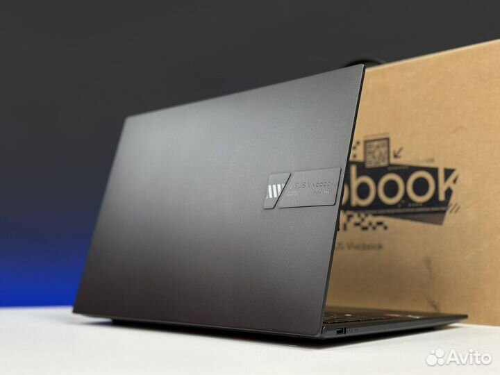 Asus VivoBook 16 IPS Ryzen 7 7th 16G озу SSD512g