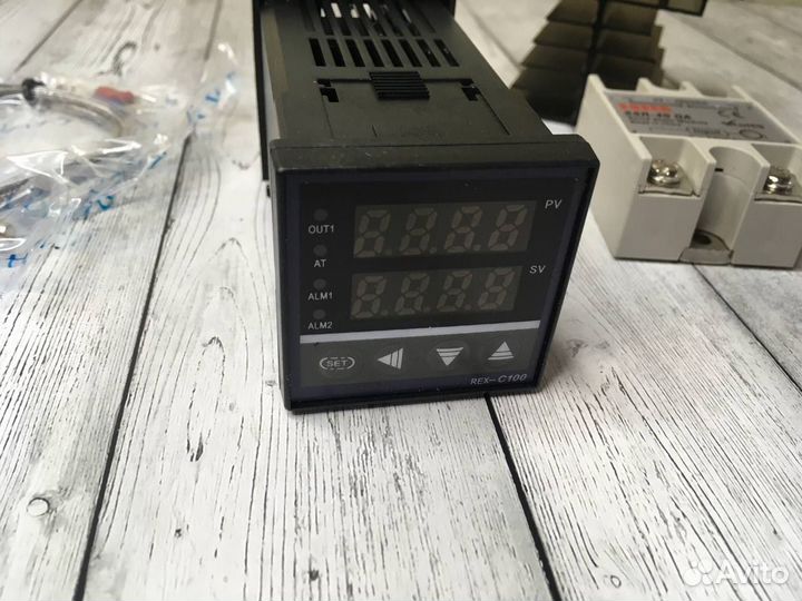 REX C100 терморегулятор 220V - Новый