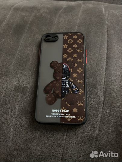 Чехол на iPhone 8