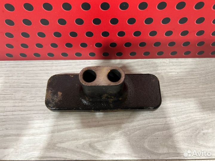 Кронштейн редуктора Lexus Nx 300H Z10 2020