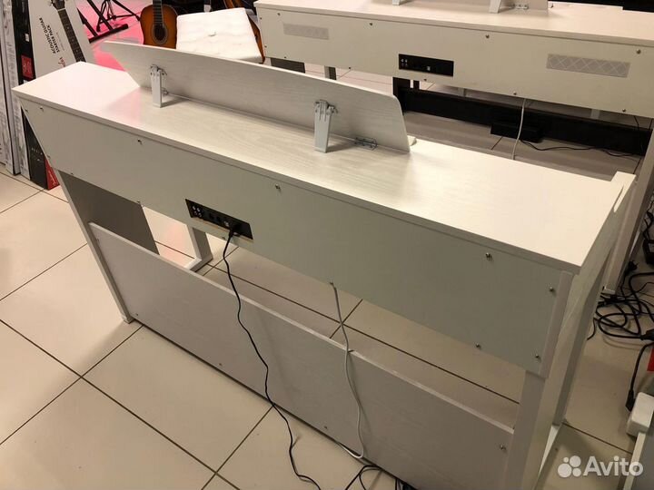 Цифровое пианино RIO