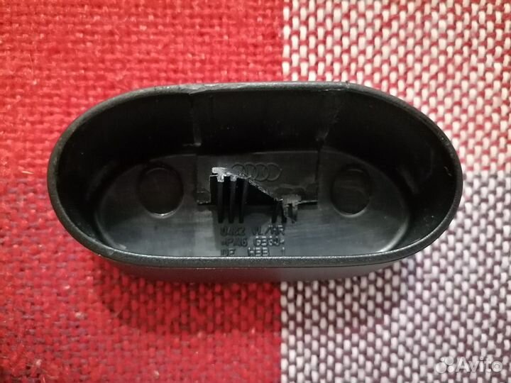 Заглушка багажника audi q5