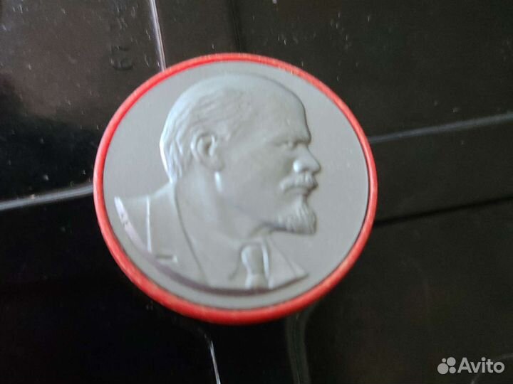 Значок Ленин