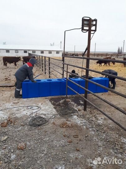 Поилка для крс пластиковая