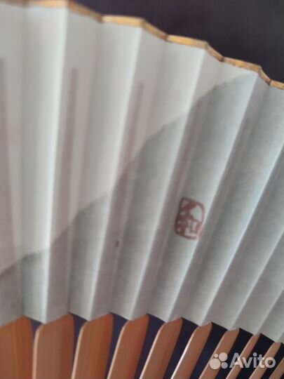 Веер мужской с подписью художника